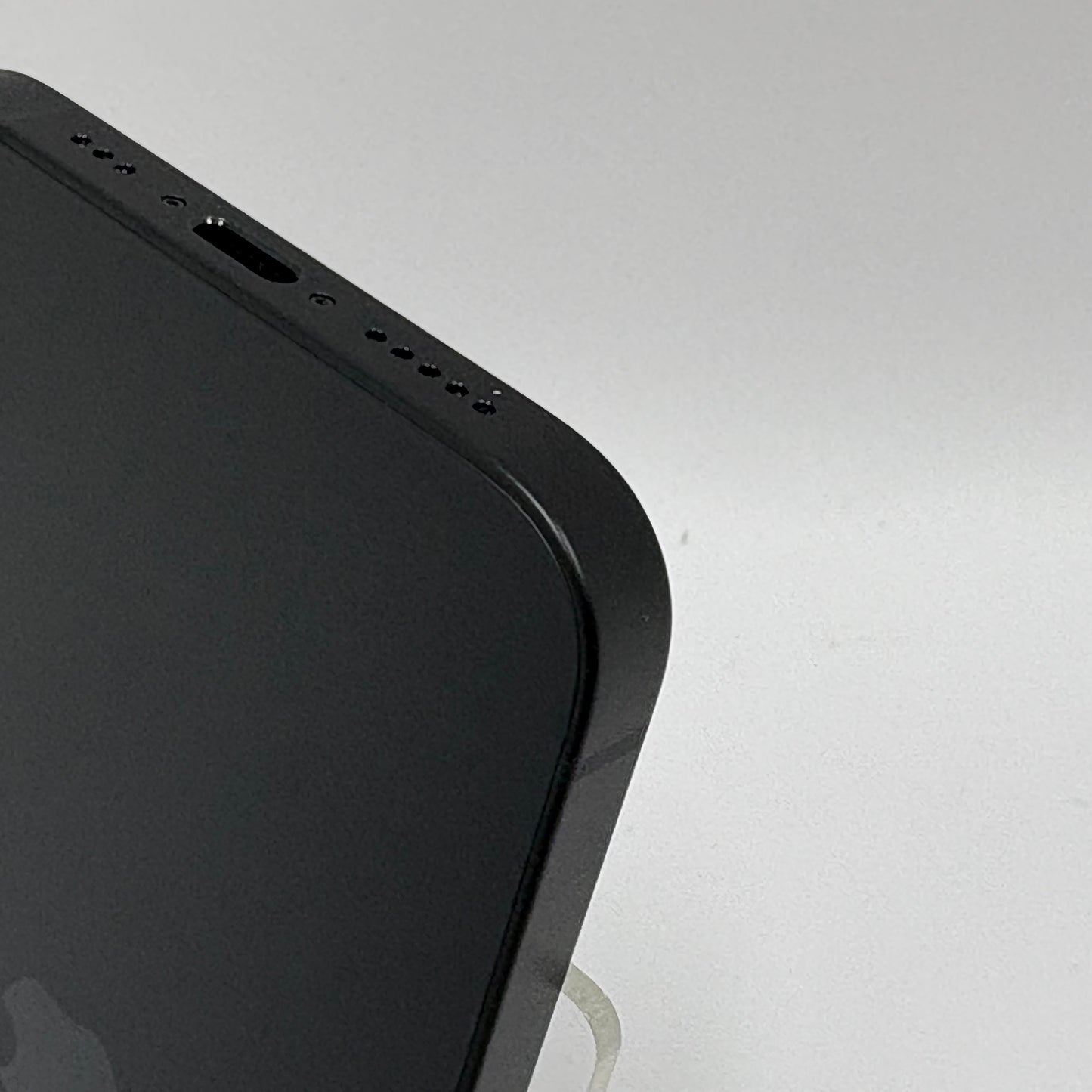 Unlocked Apple iPhone 16e 128GB Black MD0D4LL/A
