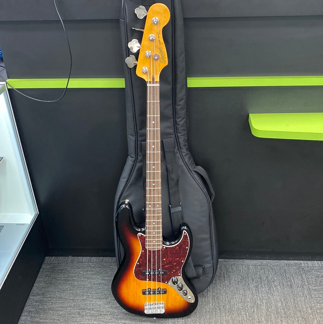Fender Squire Jazz Bass Electric Guitar Classic Vibe '60s Laurel Fingerboard Sunburst