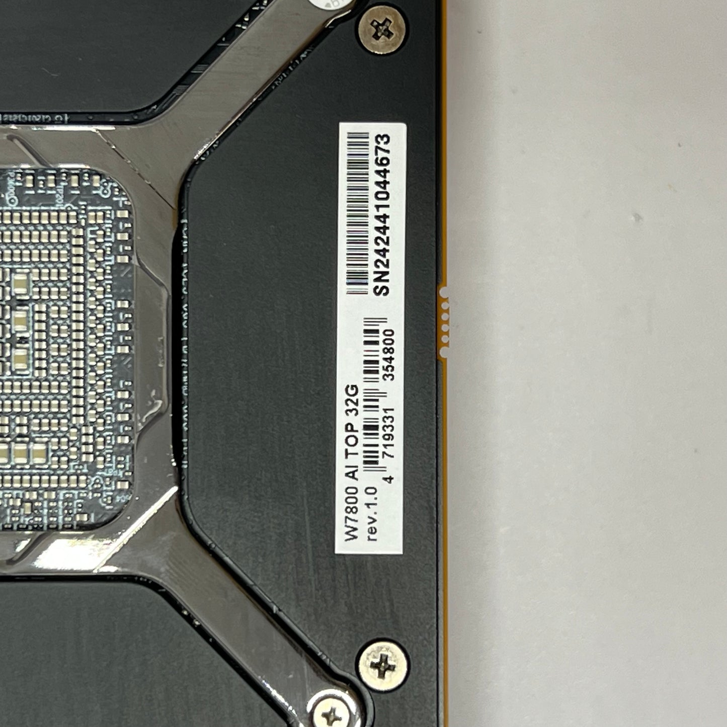 AMD Radeon Pro W7800 32GB GDDR6 Graphics Card