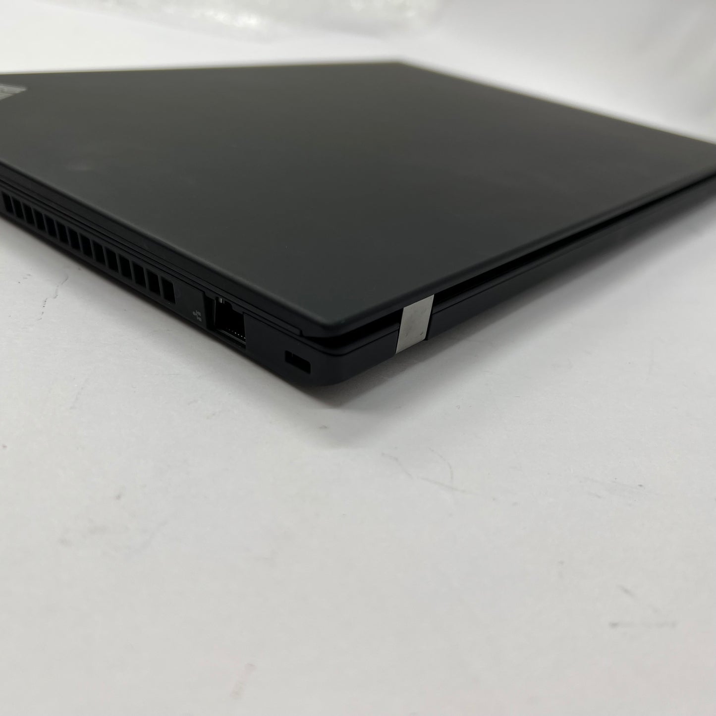 Lenovo ThinkPad T490 20N20028US 14" i7-8565U 1.8GHz 16GB RAM 512GB SSD