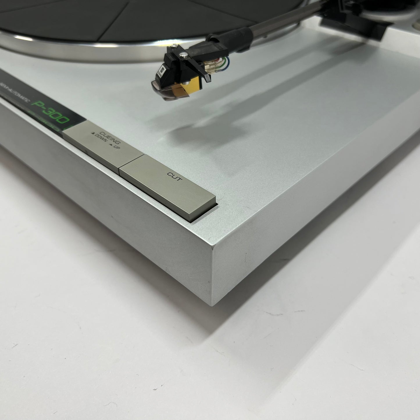 Yamaha P-300 Stereo Turntable No Needle