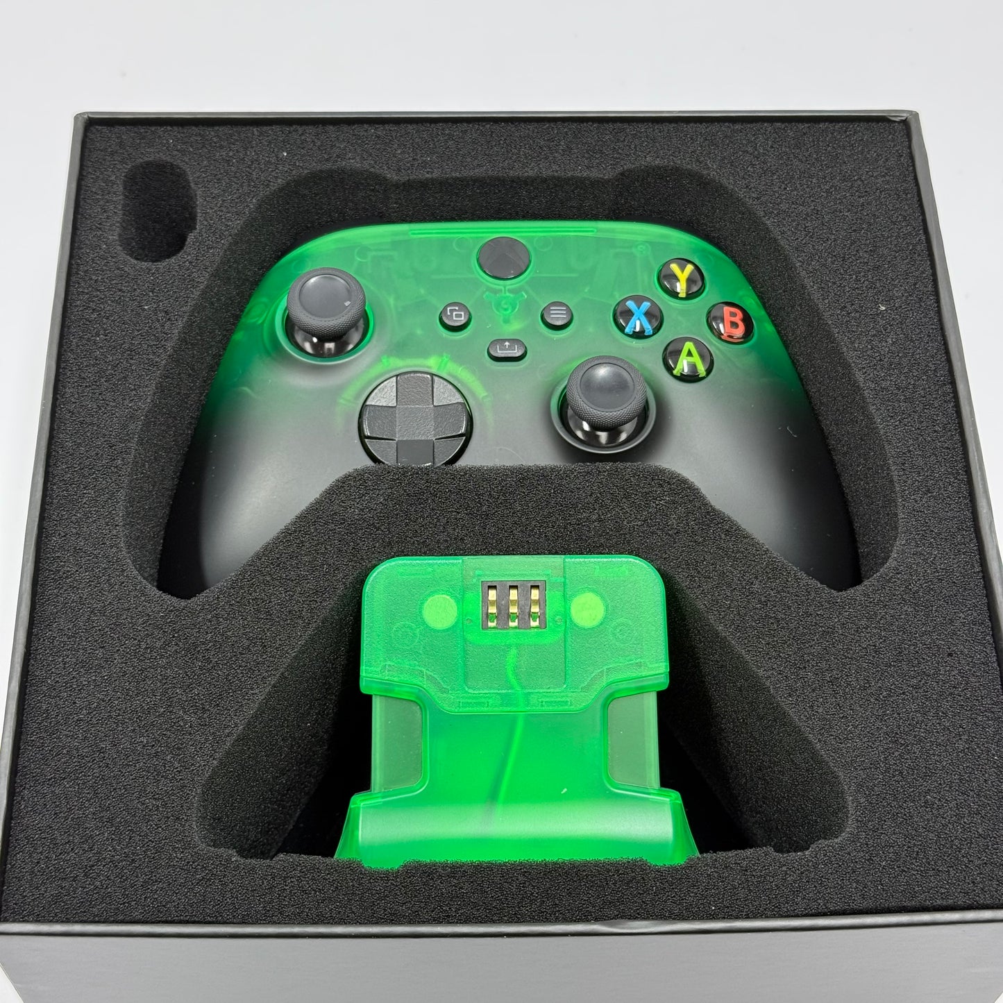 Razer Wireless Controller Quick Charging Stand Xbox Series X|S RZ87-04720400