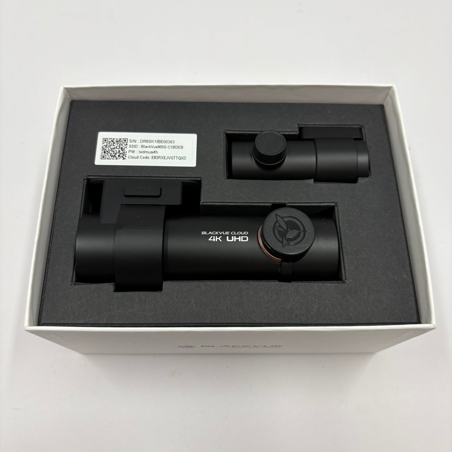 BlackVue DR900S-2CH Dashcam 4K UHD WiFi GPS Front and Rear