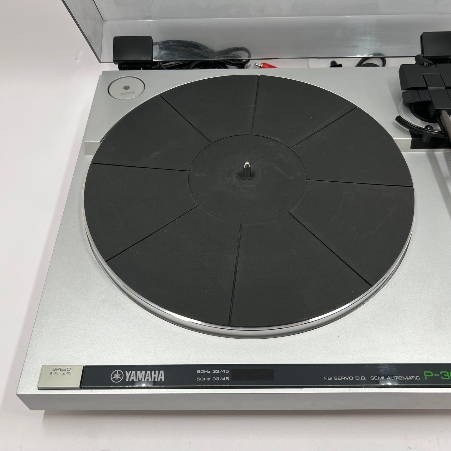 Yamaha P-300 Stereo Turntable No Needle