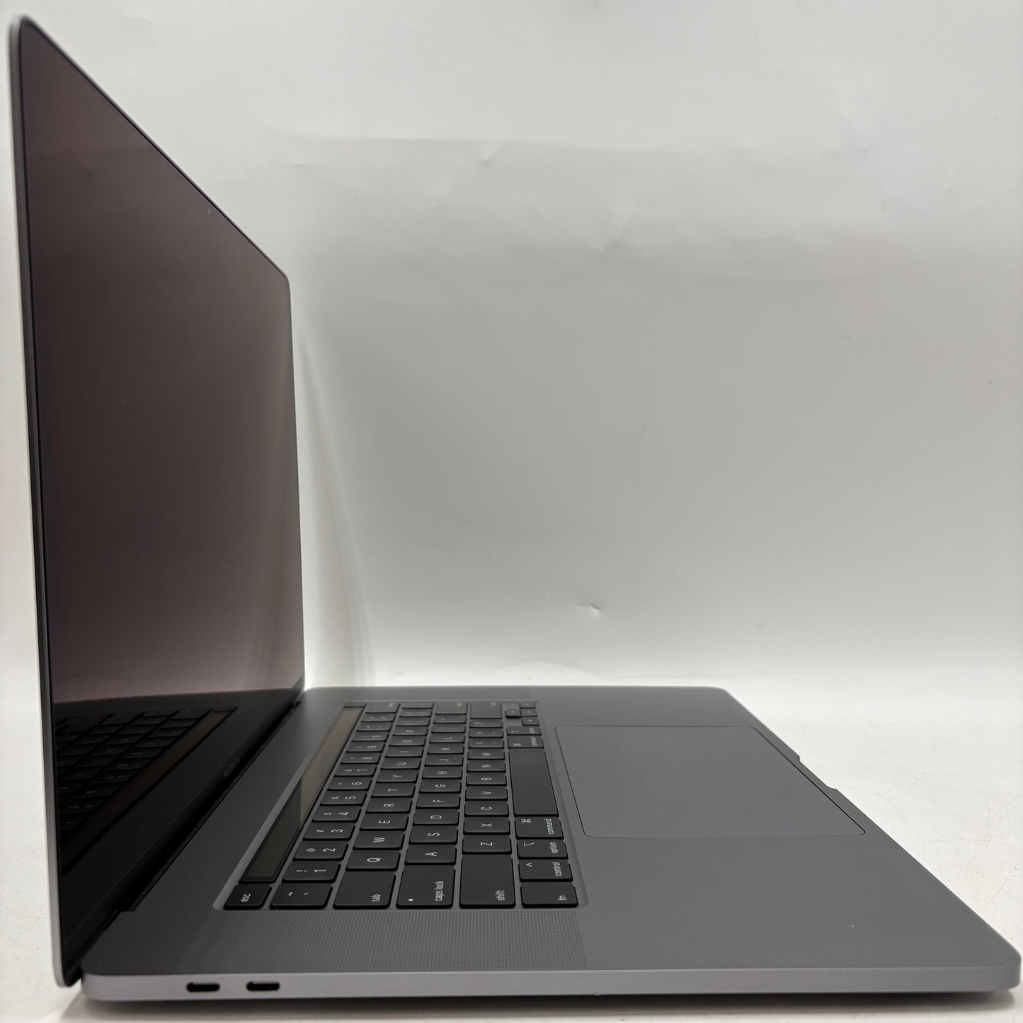 2019 Apple MacBook Pro 16" i7 2.6GHz 16GB RAM 512GB SSD Silver A2141