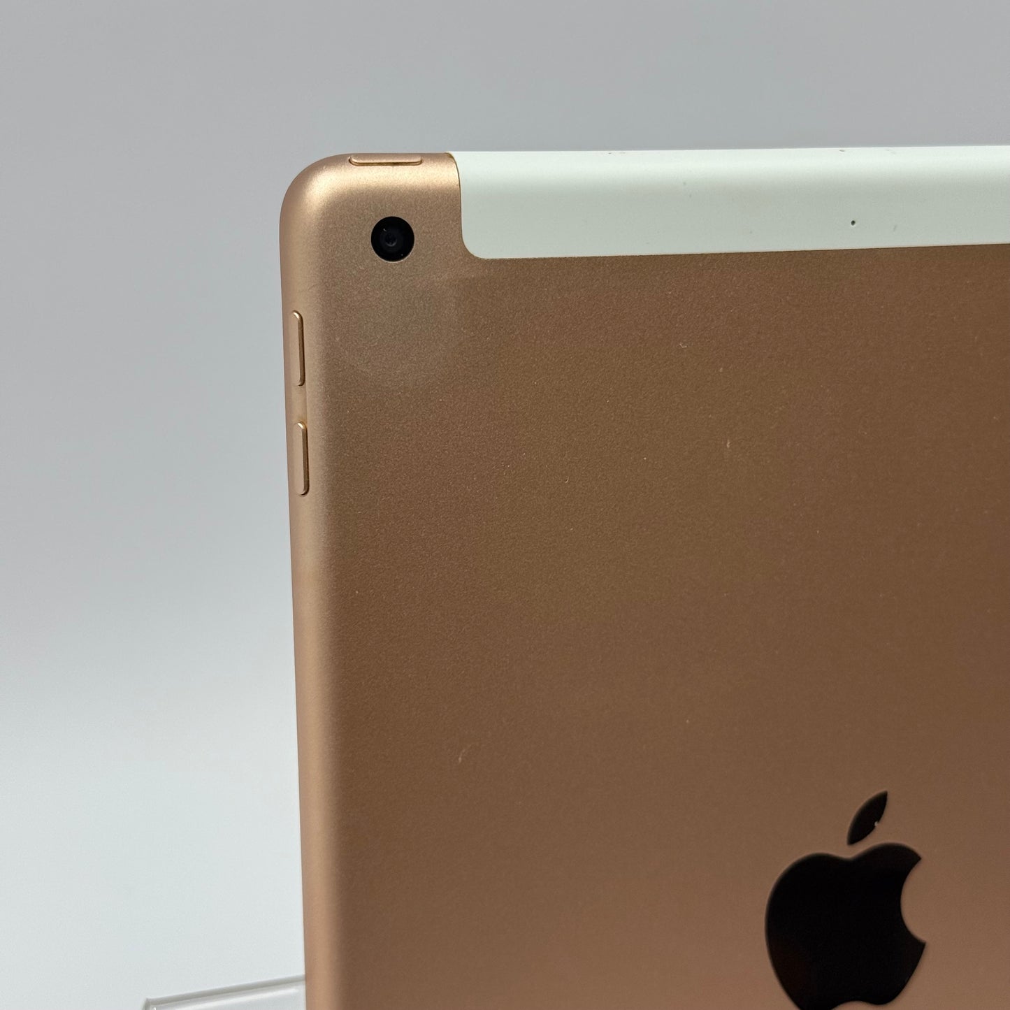 Unlocked Apple iPad 6th Gen 32GB 16.3.1 Gold A1954