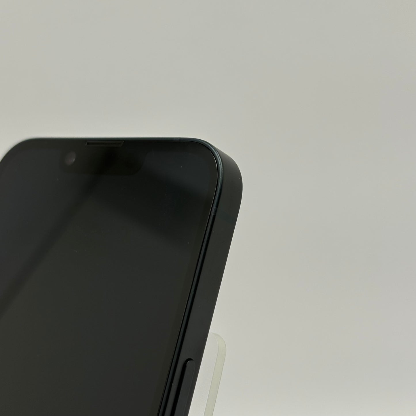 T-Mobile Apple iPhone 14 128GB 18.6.2 Midnight MPUA3LL/A