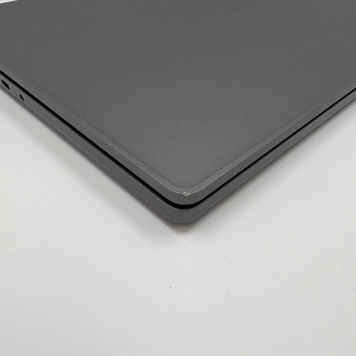 LG Gram 15U5OT 15.6" i5-1334U 1.3GHz 8GB RAM 256GB SSD