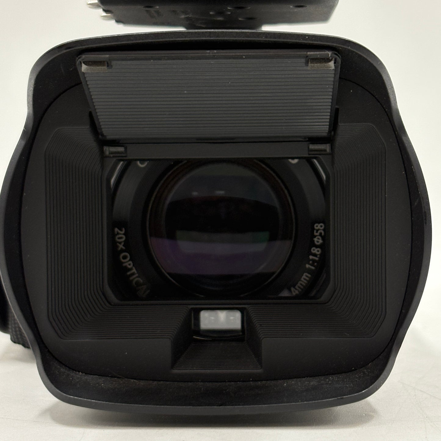 Canon XA11 Compact Camcorder ID0111
