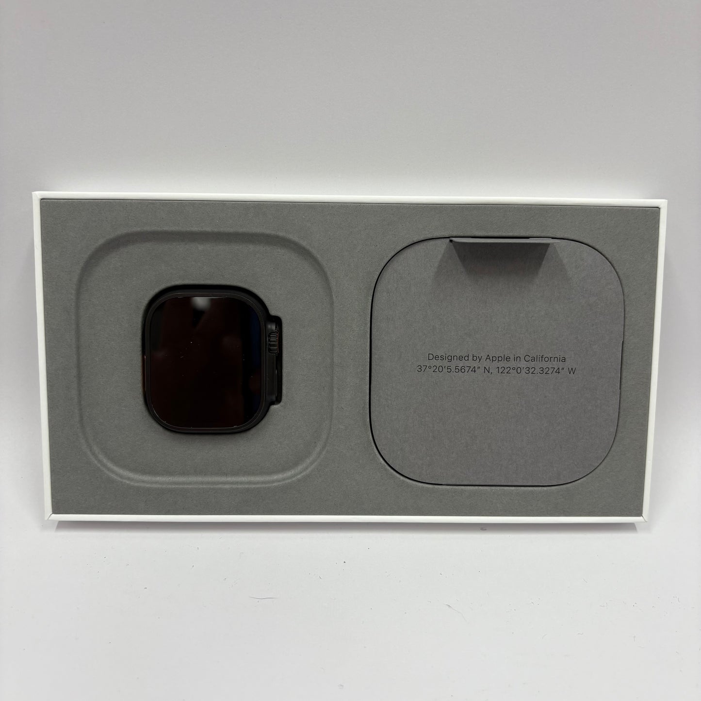 Unlocked Apple Watch Ultra 2 49MM Black Titanium Black Trail Loop MX4V3LW/A