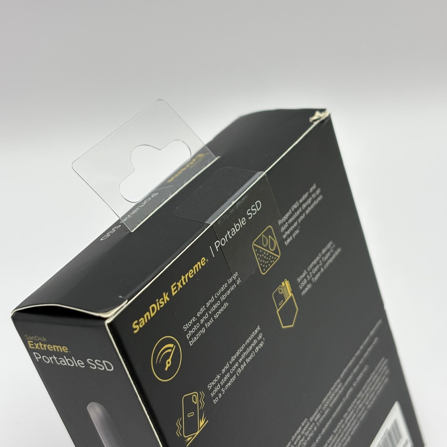 New SanDisk Extreme Portable 2TB SSD SDSSDE51-T200