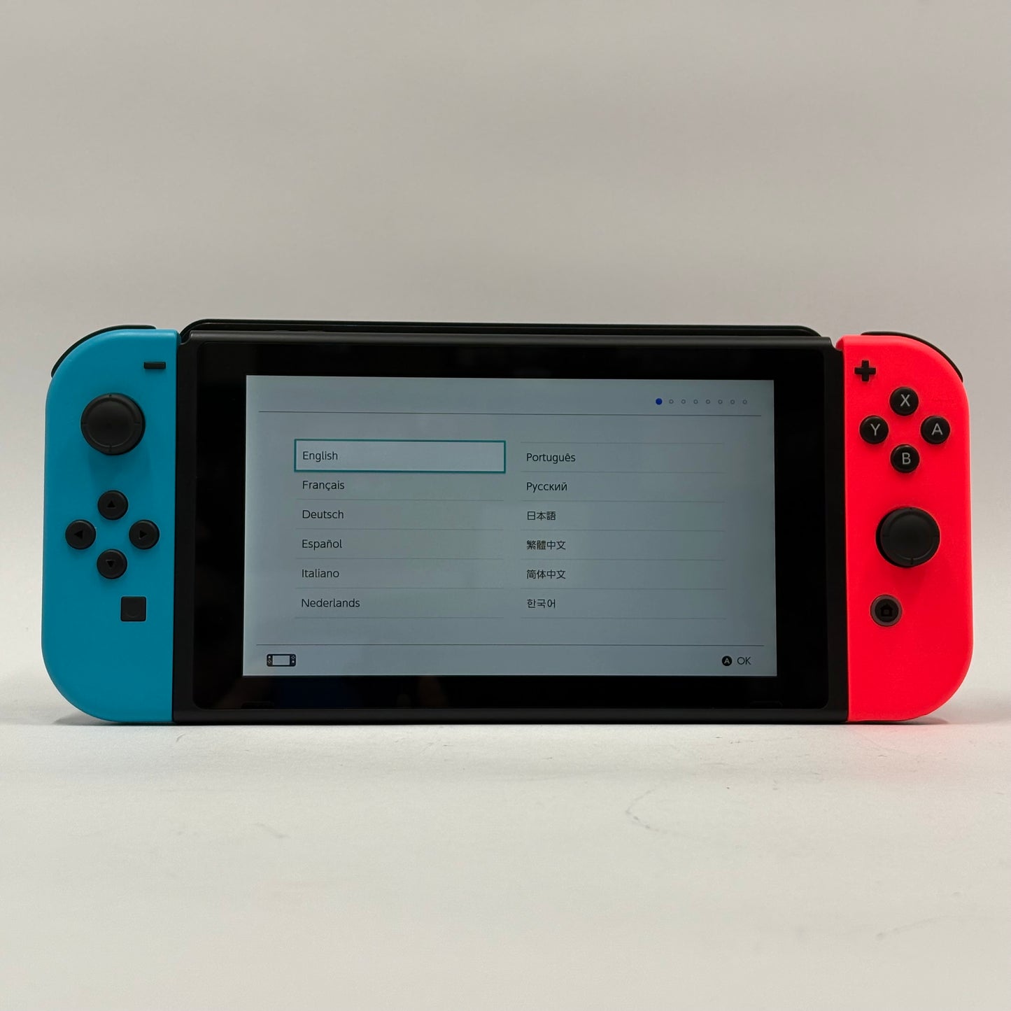 Nintendo Switch v2 Video Game Console HAC-001(-01) Red/Blue