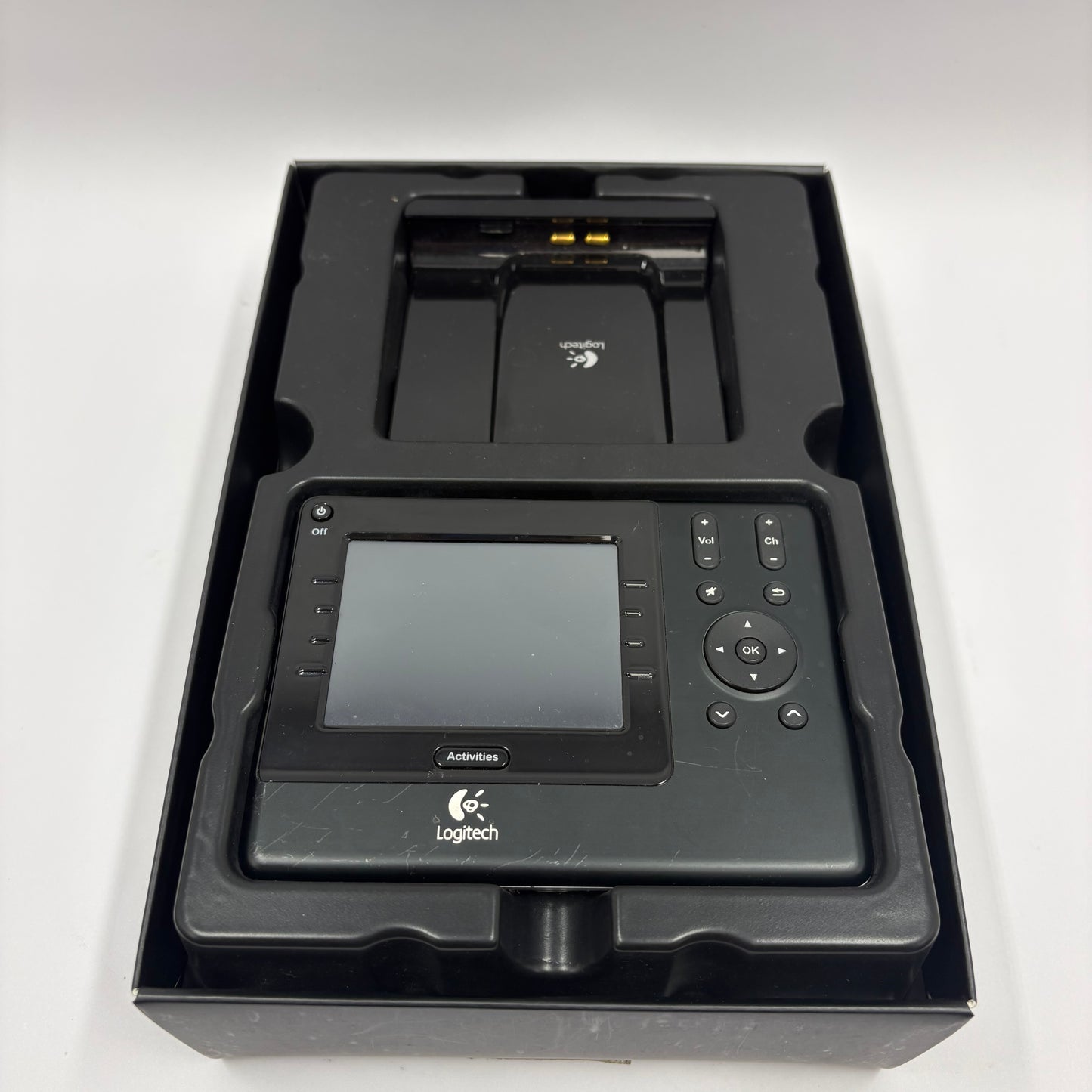 Logitech 1100 Harmony Remote Universal Remote Control 915-000074