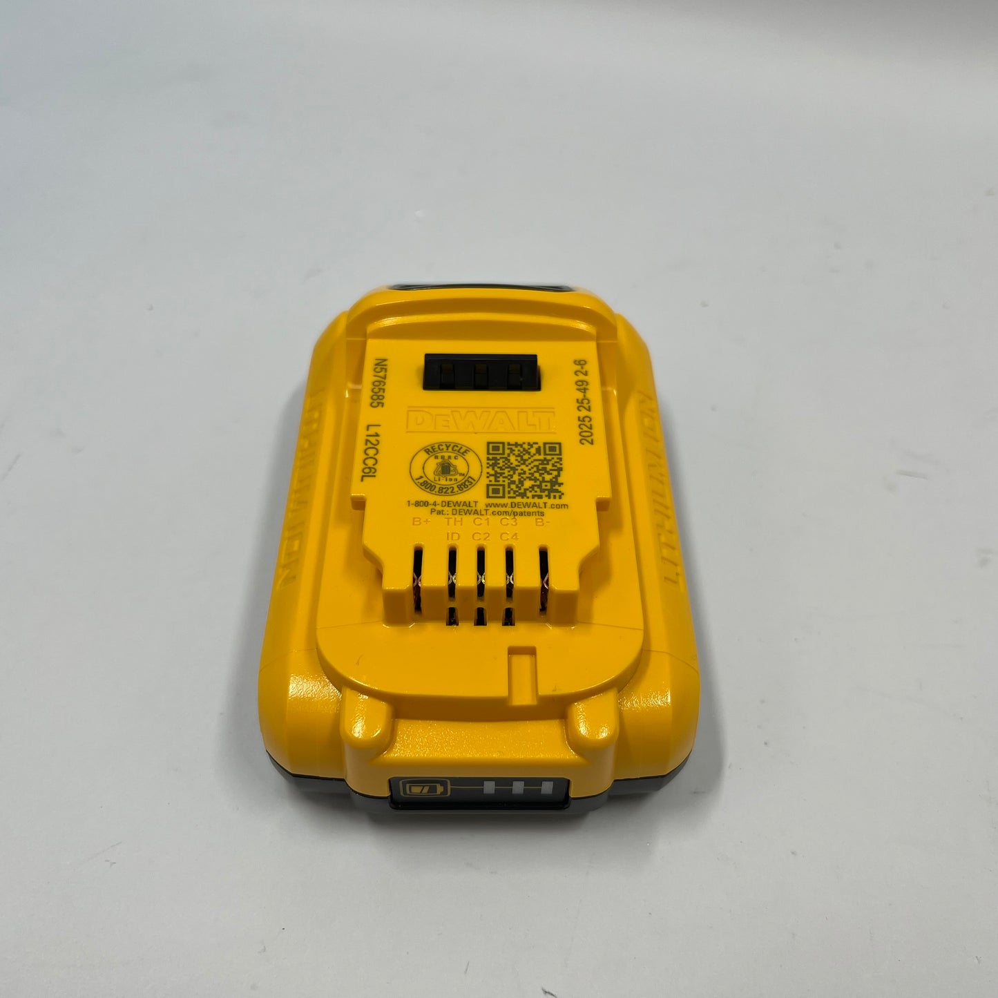 New DeWalt DCF870 1/4" Cordless Quiet Hydraulic Impact Driver w/ 4AH Battery