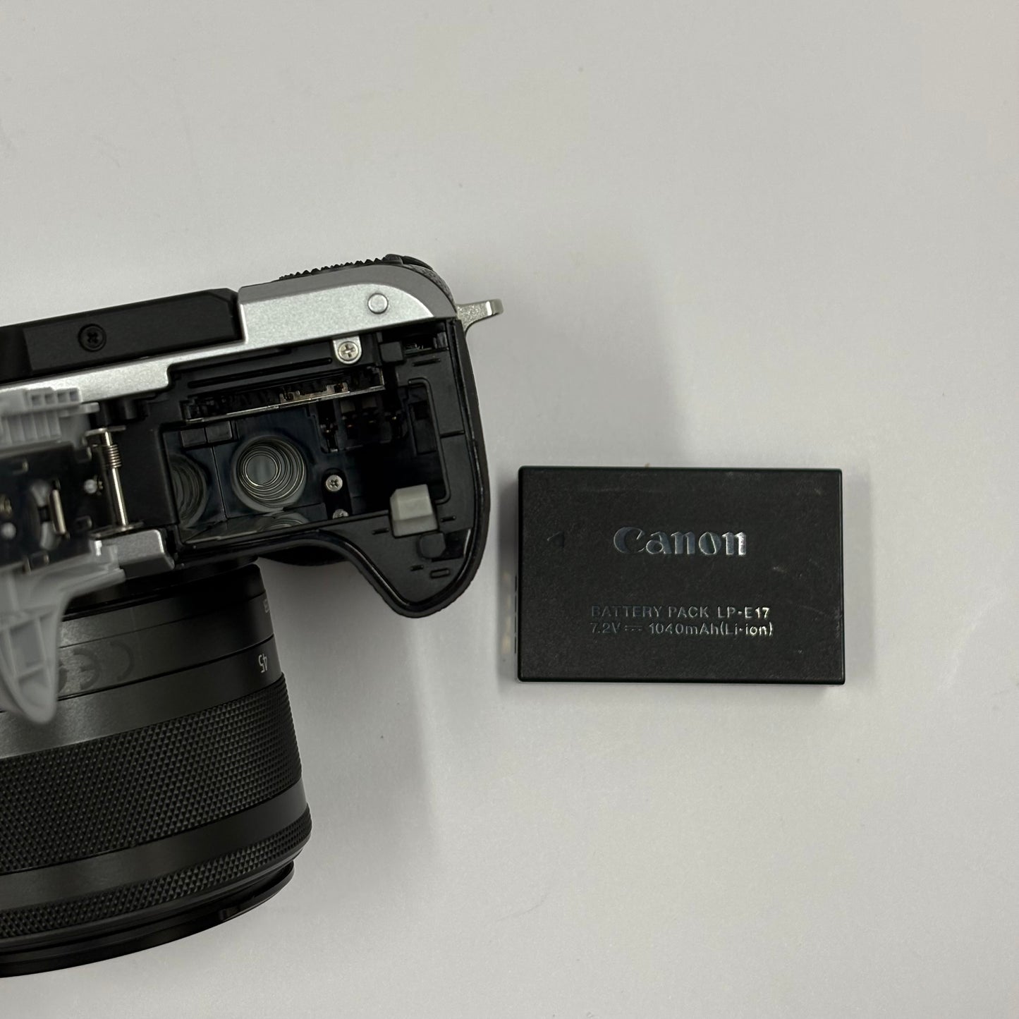 Canon EOS M6 24MP Mirrorless Camera