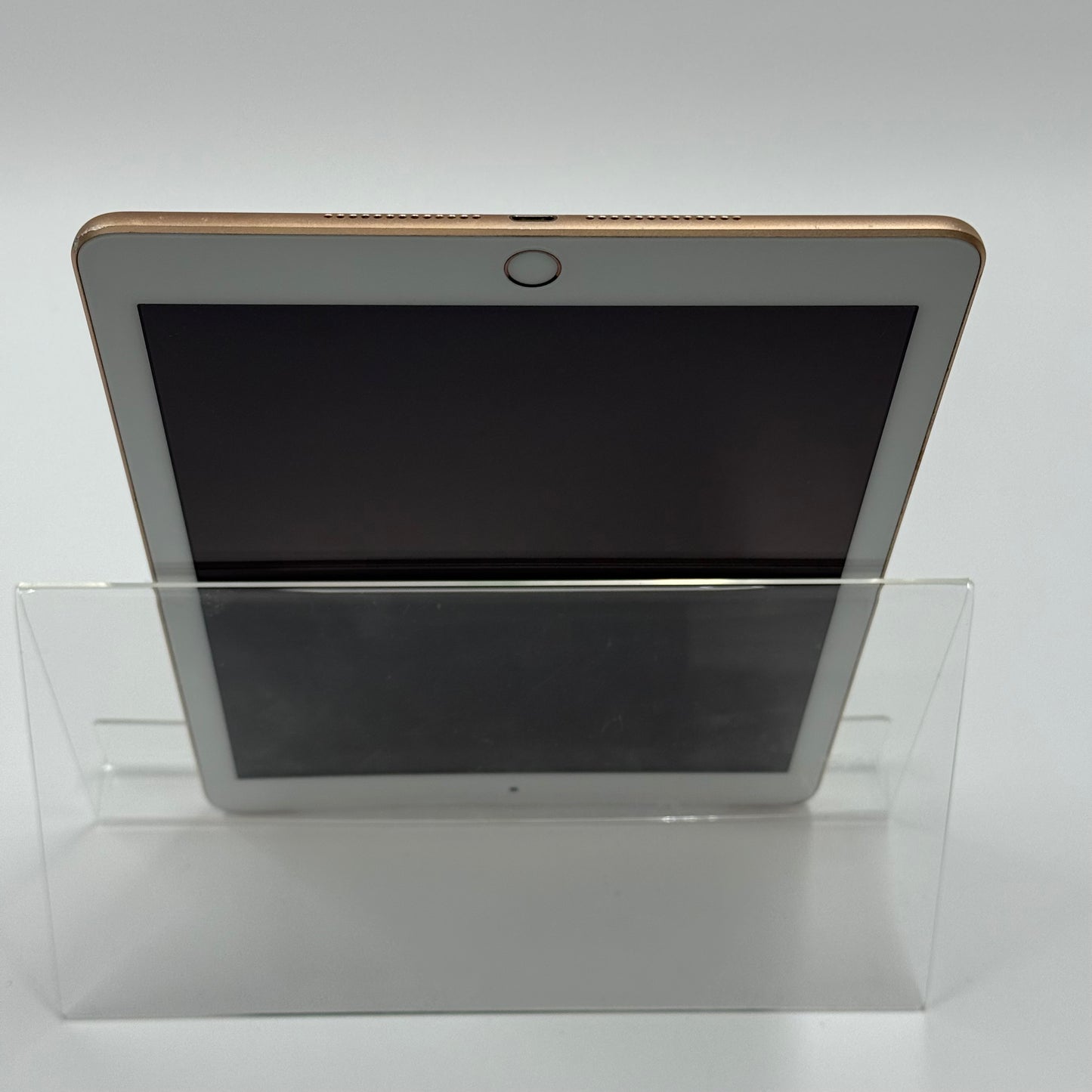 Unlocked Apple iPad 6th Gen 32GB 16.3.1 Gold A1954