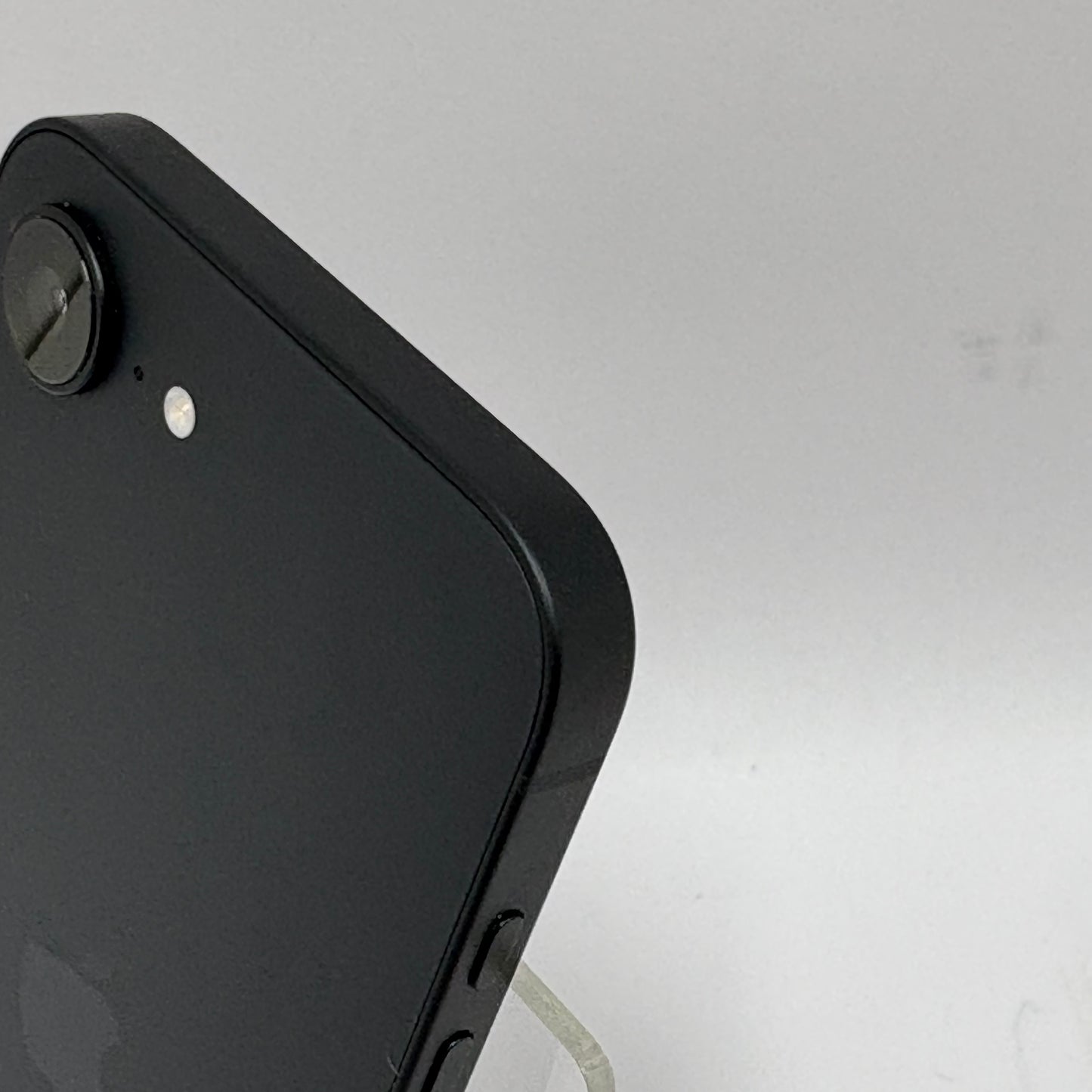 Unlocked Apple iPhone 16e 128GB Black MD0D4LL/A