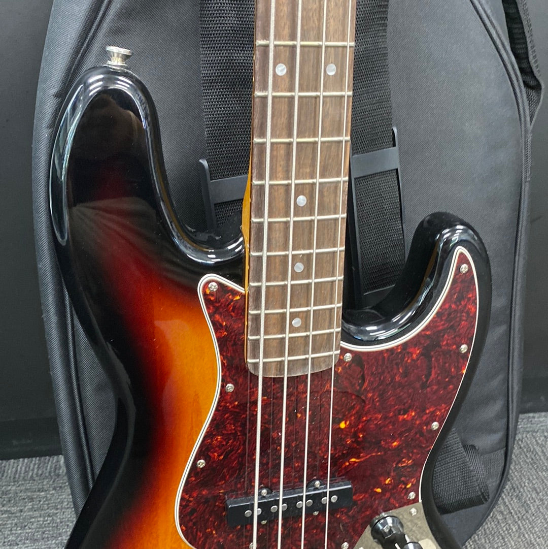 Fender Squire Jazz Bass Electric Guitar Classic Vibe '60s Laurel Fingerboard Sunburst
