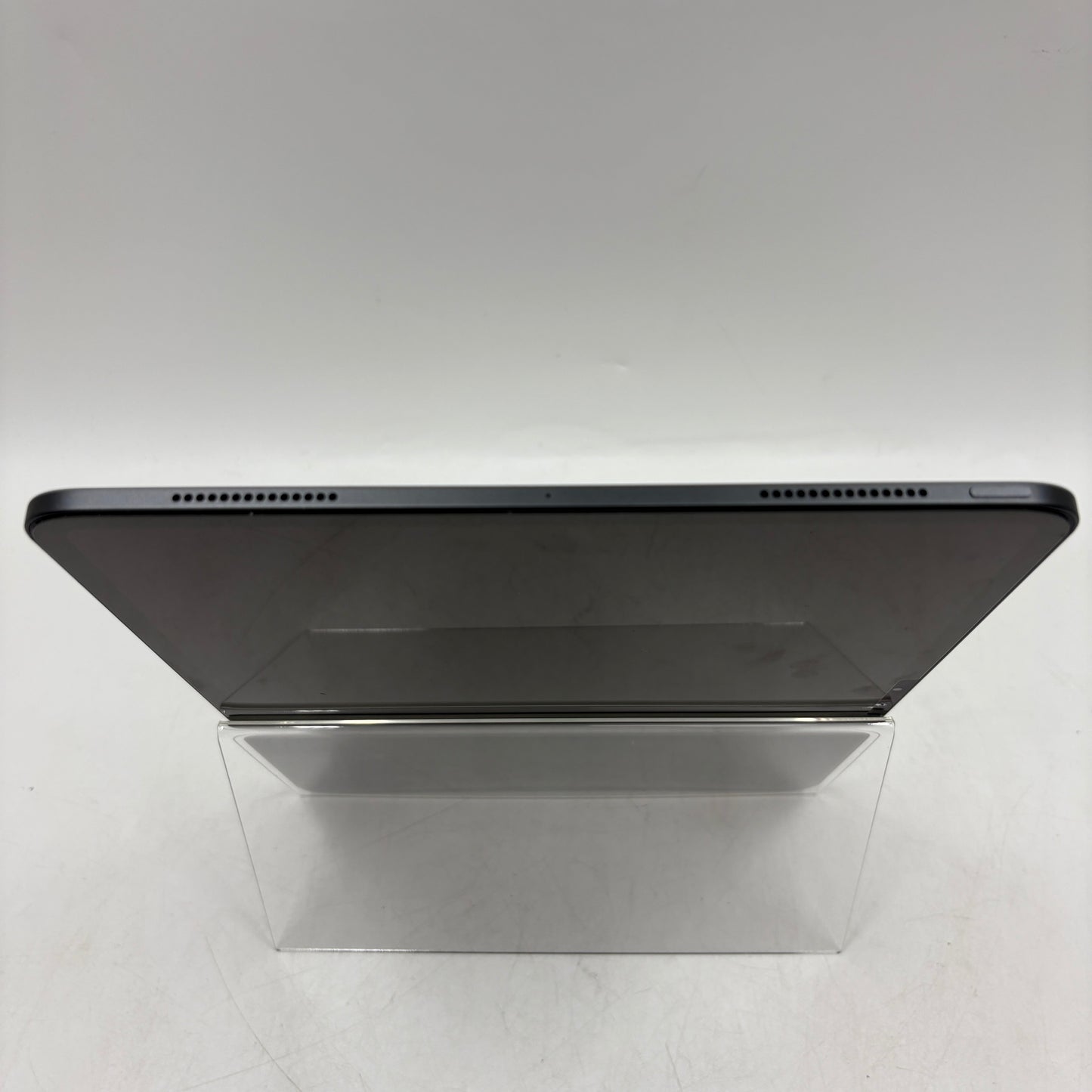 WiFi Only Apple iPad Pro 13" M4 256GB 18.3.2 Space Gray MVX23LL/A