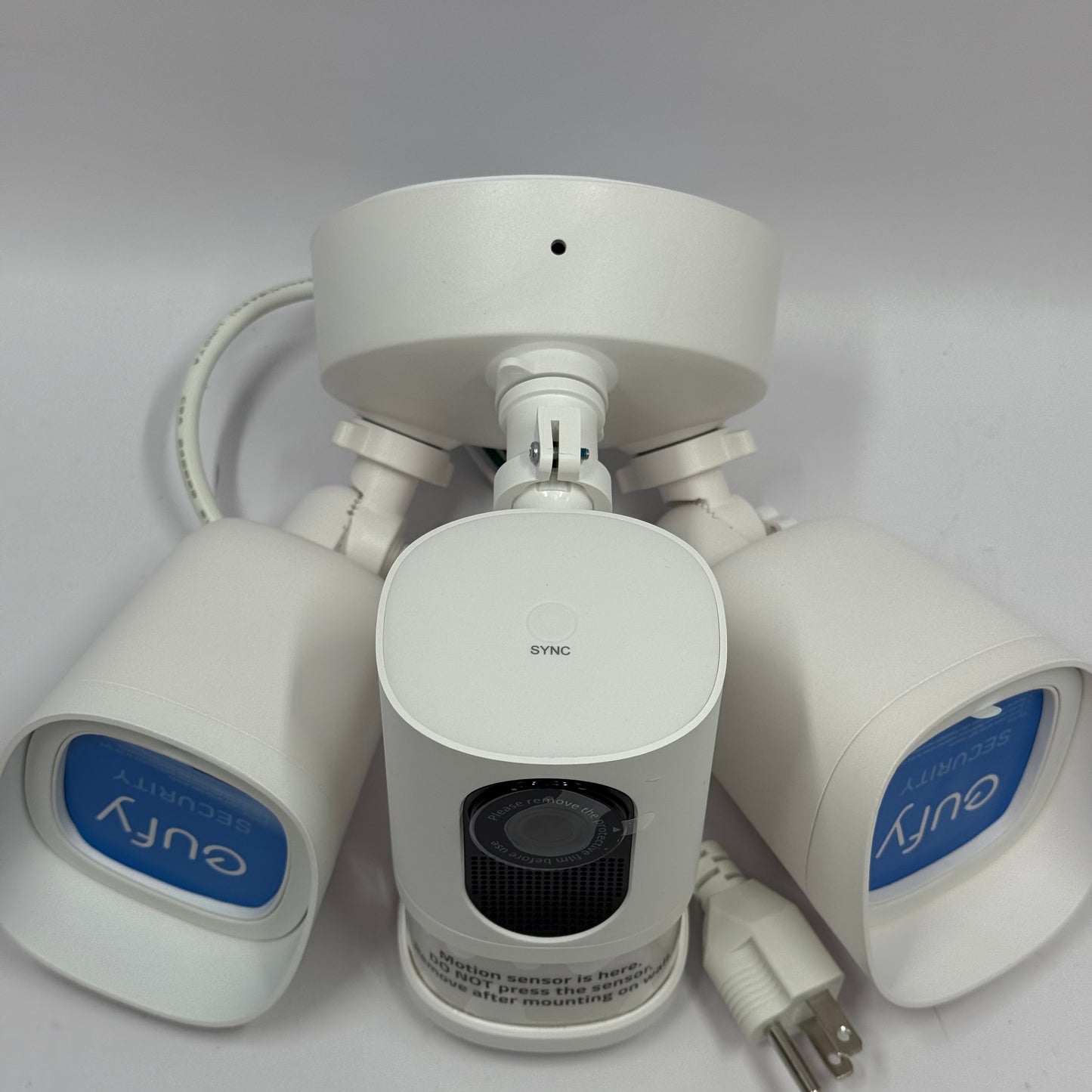New Eufy 1080p Floodlight Camera White T8420