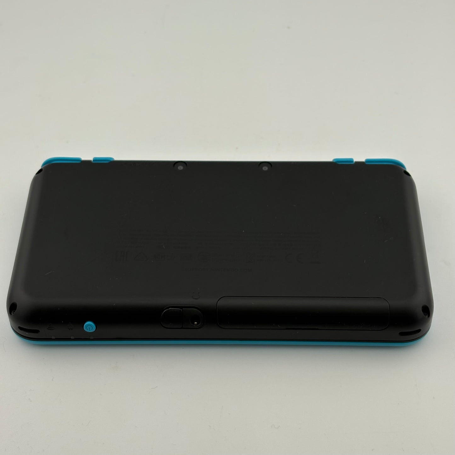 New Nintendo 2DS XL Handheld Game Console JAN-001 Blue/Black