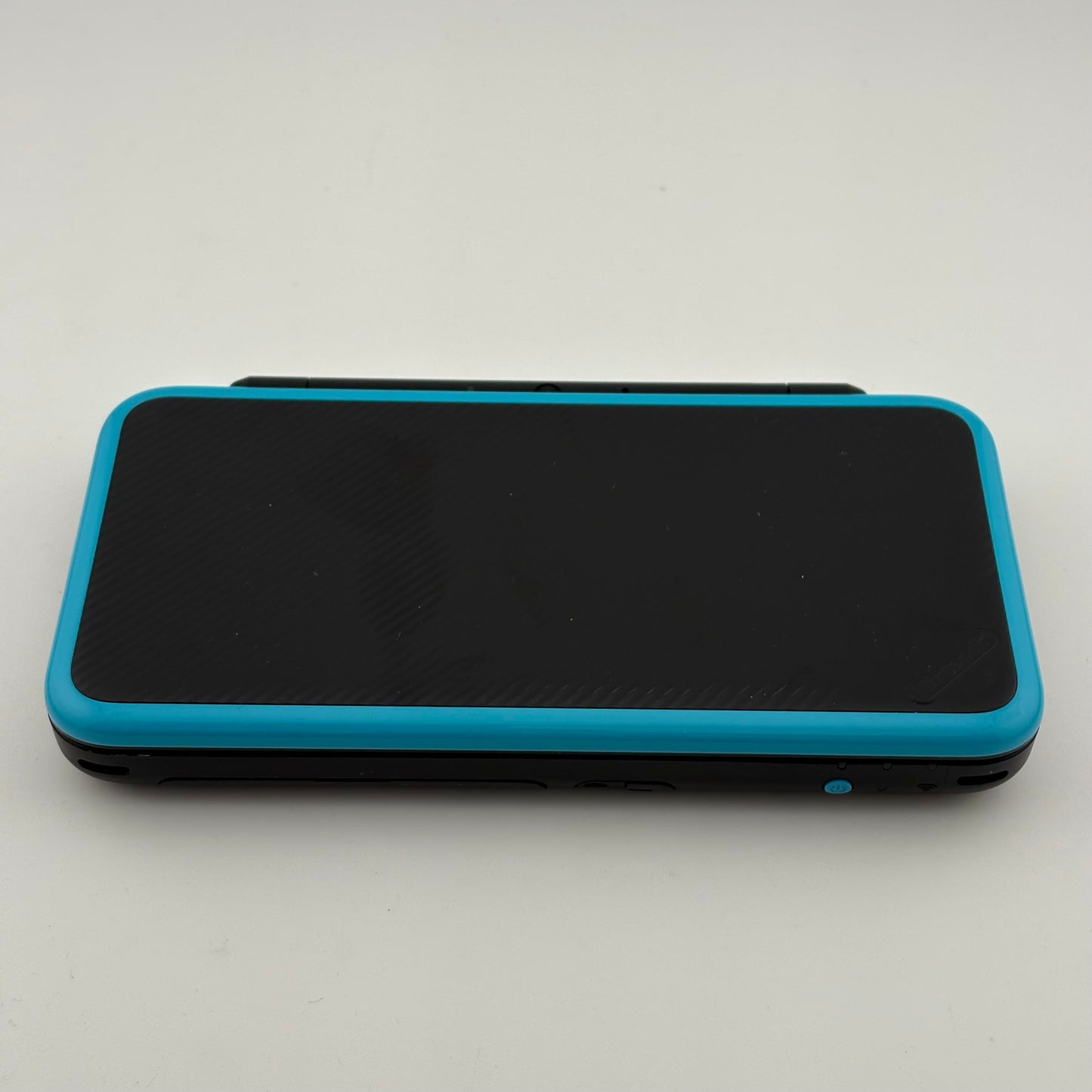New Nintendo 2DS XL Handheld Game Console JAN-001 Blue/Black