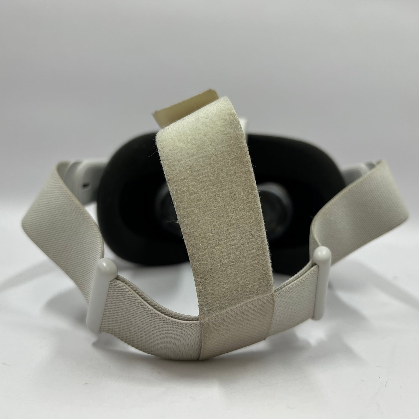 Meta Quest 2 256GB Standalone All-in-One VR Headset KW49CM