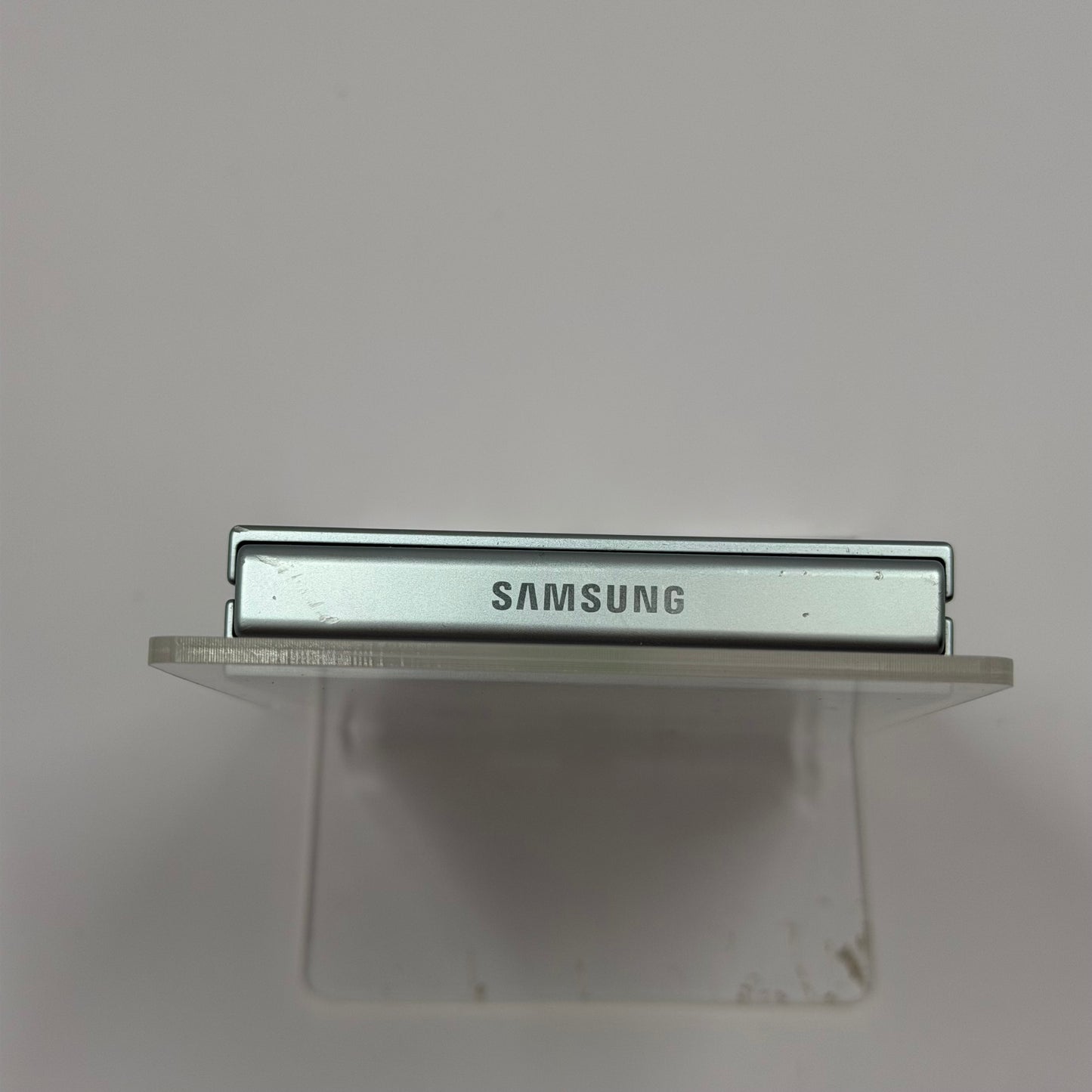 Unlocked Samsung Galaxy Z Flip7 12GB RAM 256GB SM-F766U1 Arctic Silver