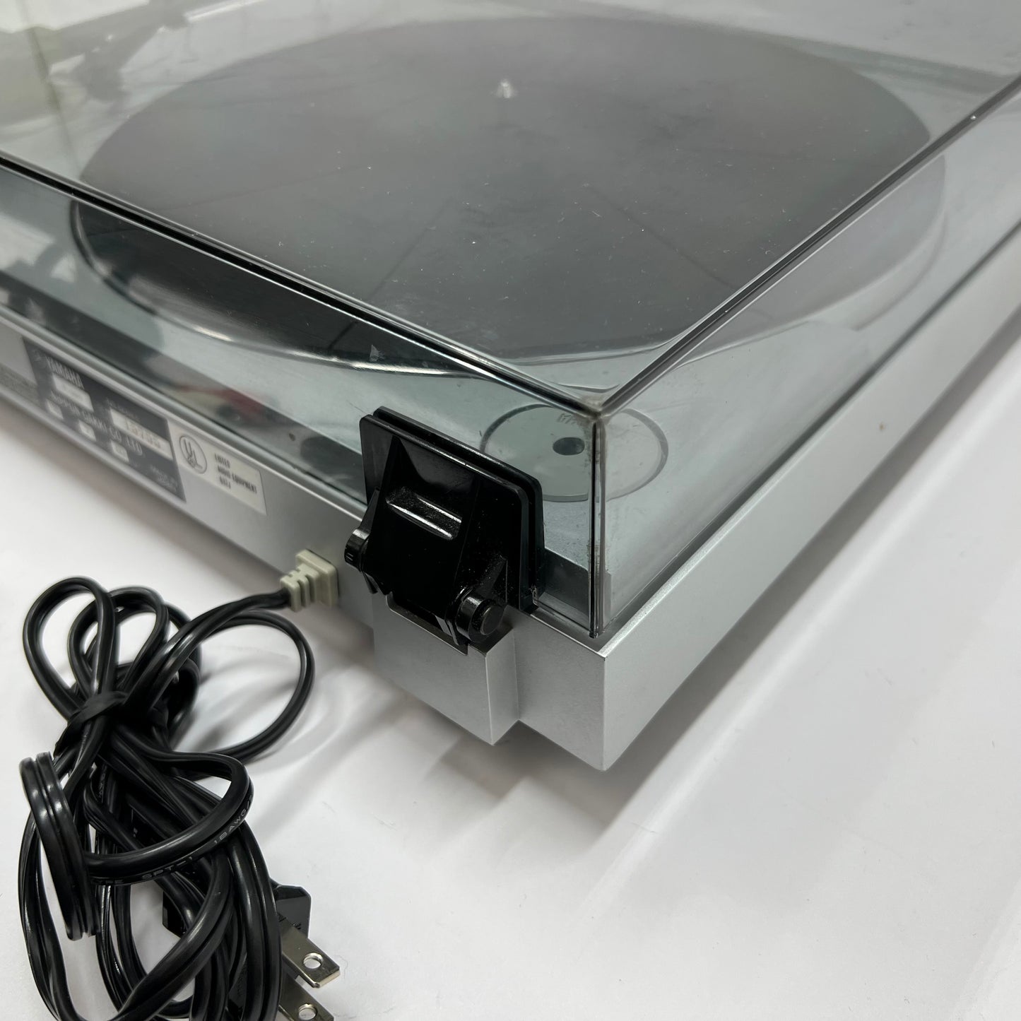 Yamaha P-300 Stereo Turntable No Needle