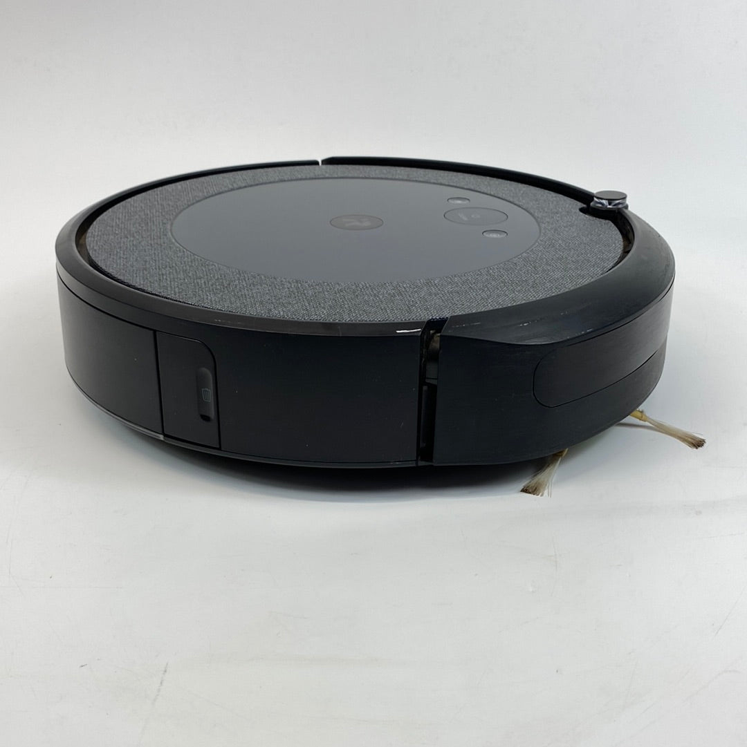iRobot Roomba i3+ Robot Vacuum i3550 with Base and Replenishment kit