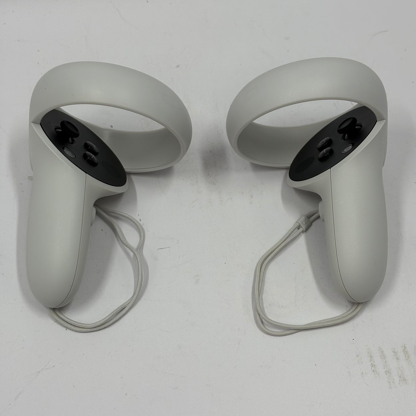 Oculus Quest 2 128GB Standalone All-in-One VR Headset KW49CM