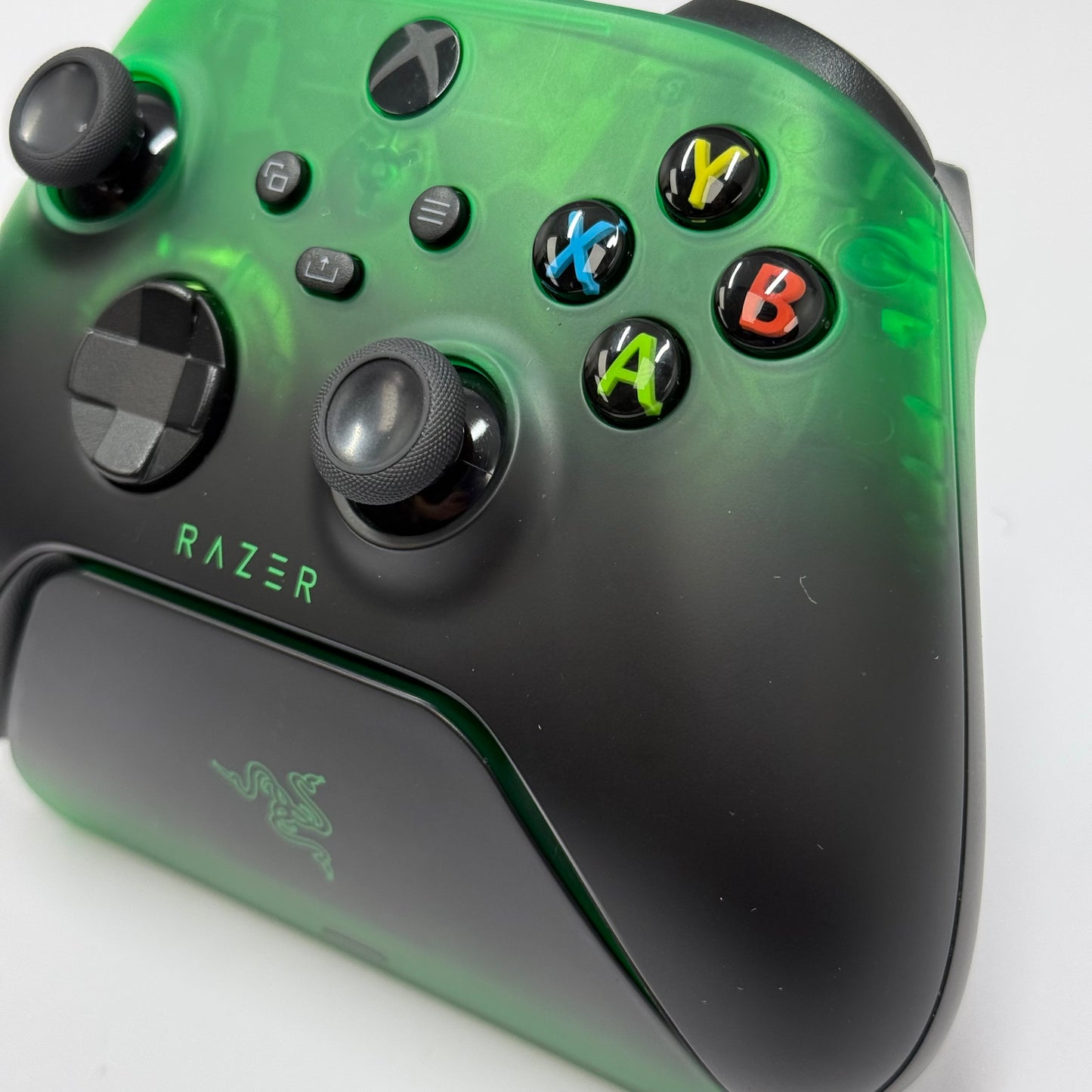 Razer Wireless Controller Quick Charging Stand Xbox Series X|S RZ87-04720400