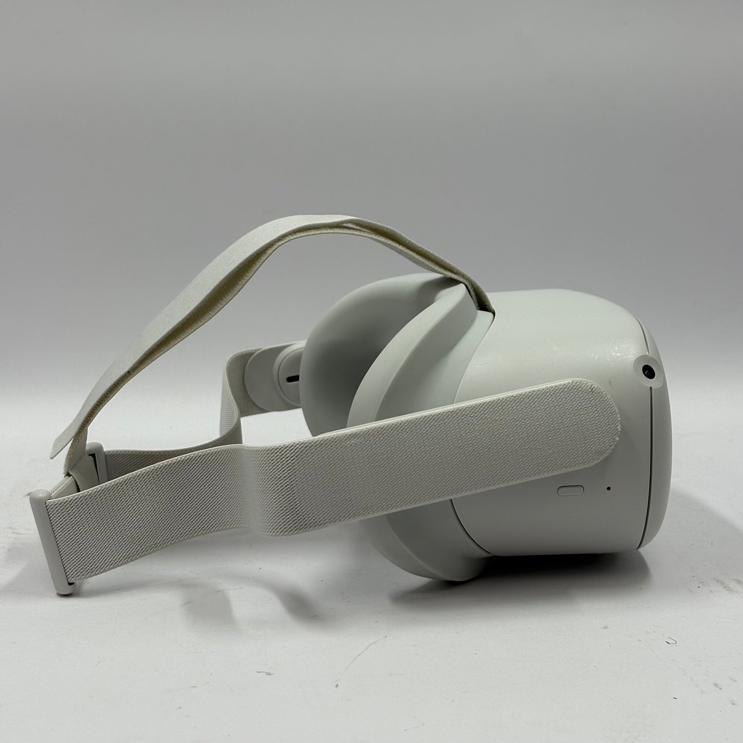 Oculus Quest 2 128GB Standalone All-in-One VR Headset KW49CM