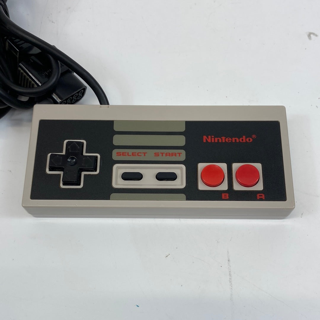 Nintendo Entertainment System NES Video Game Console NES-001 Gray