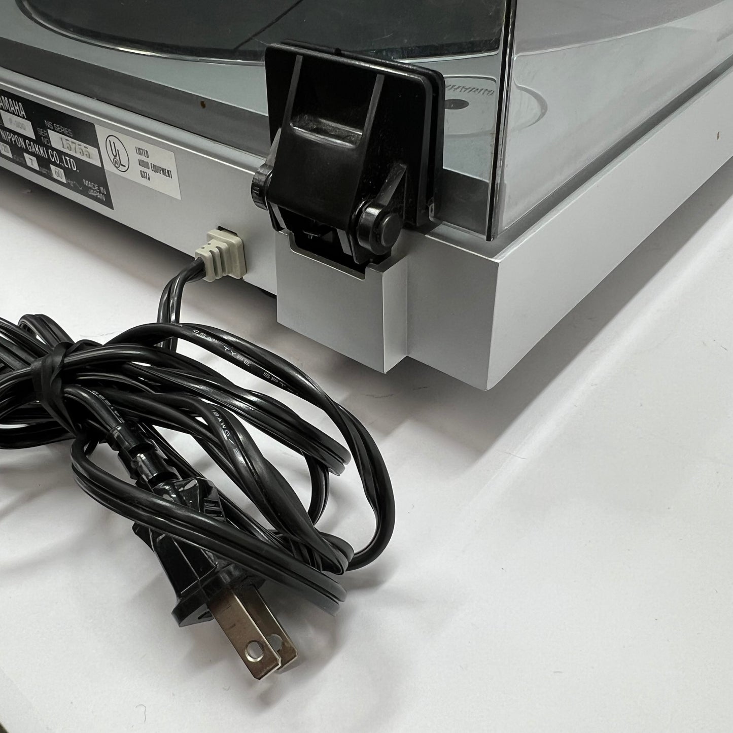 Yamaha P-300 Stereo Turntable No Needle