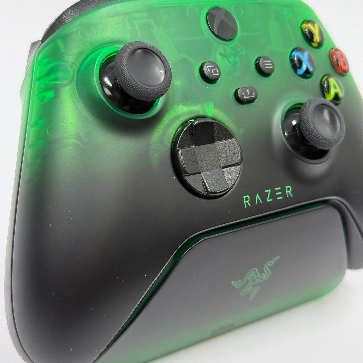 Razer Wireless Controller Quick Charging Stand Xbox Series X|S RZ87-04720400