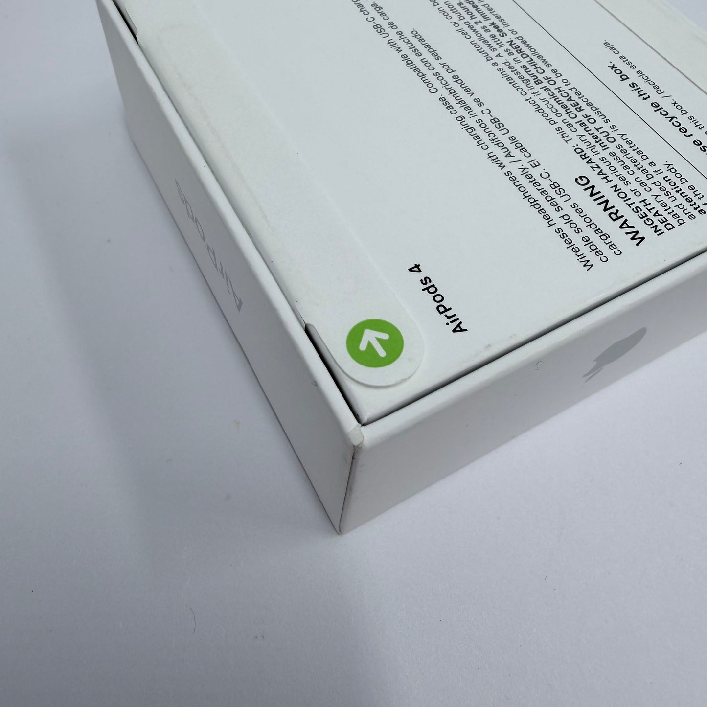 New Apple AirPods 4th Gen with Charging Case A3053 A3058 A3050 MXP63LL/A