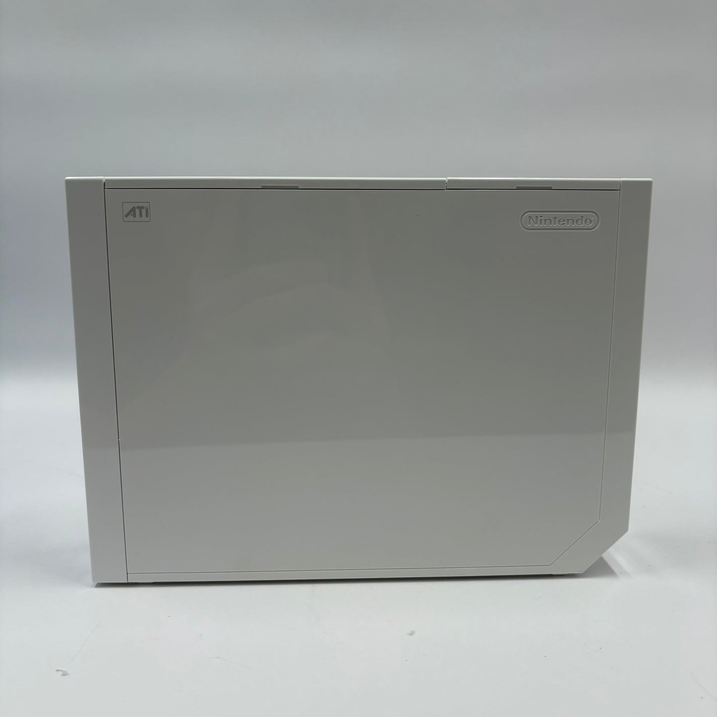Nintendo Wii Video Game Console RVL-001 White (Wii Sports Bundle)