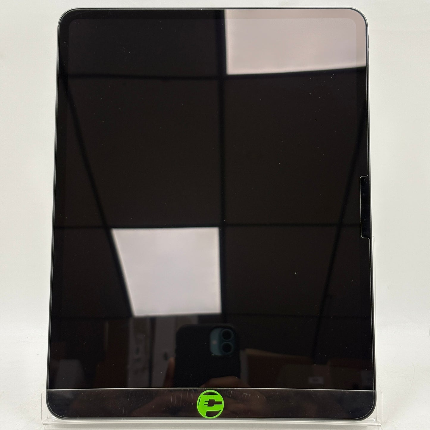 WiFi Only Apple iPad Pro 13" M4 256GB 18.3.2 Space Gray MVX23LL/A