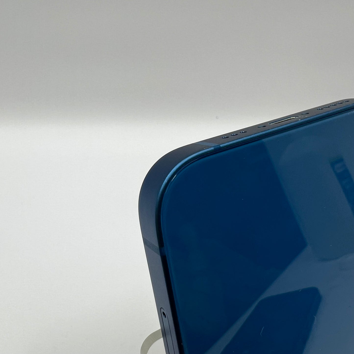Unlocked Apple iPhone 13 128GB Blue MLMT3LL/A