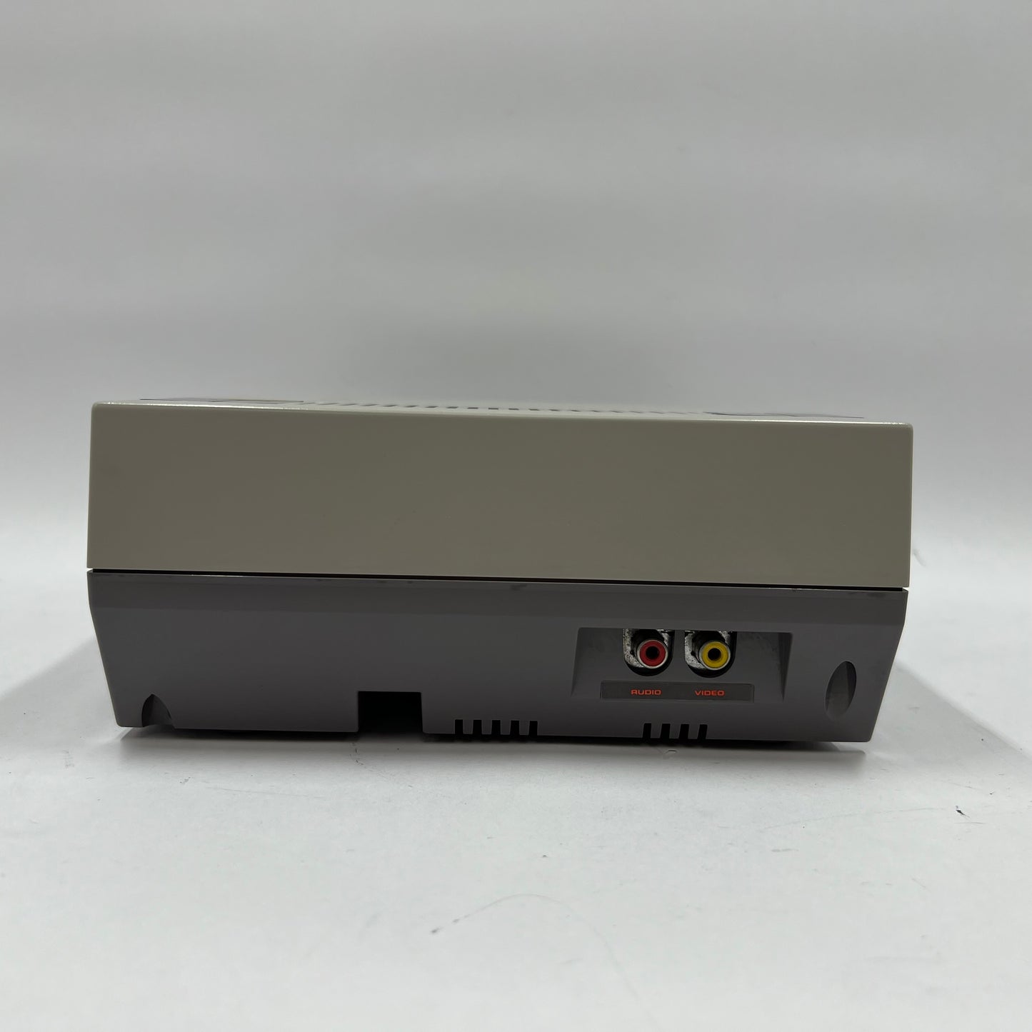 Nintendo Entertainment System NES Video Game Console NES-001 Bundle