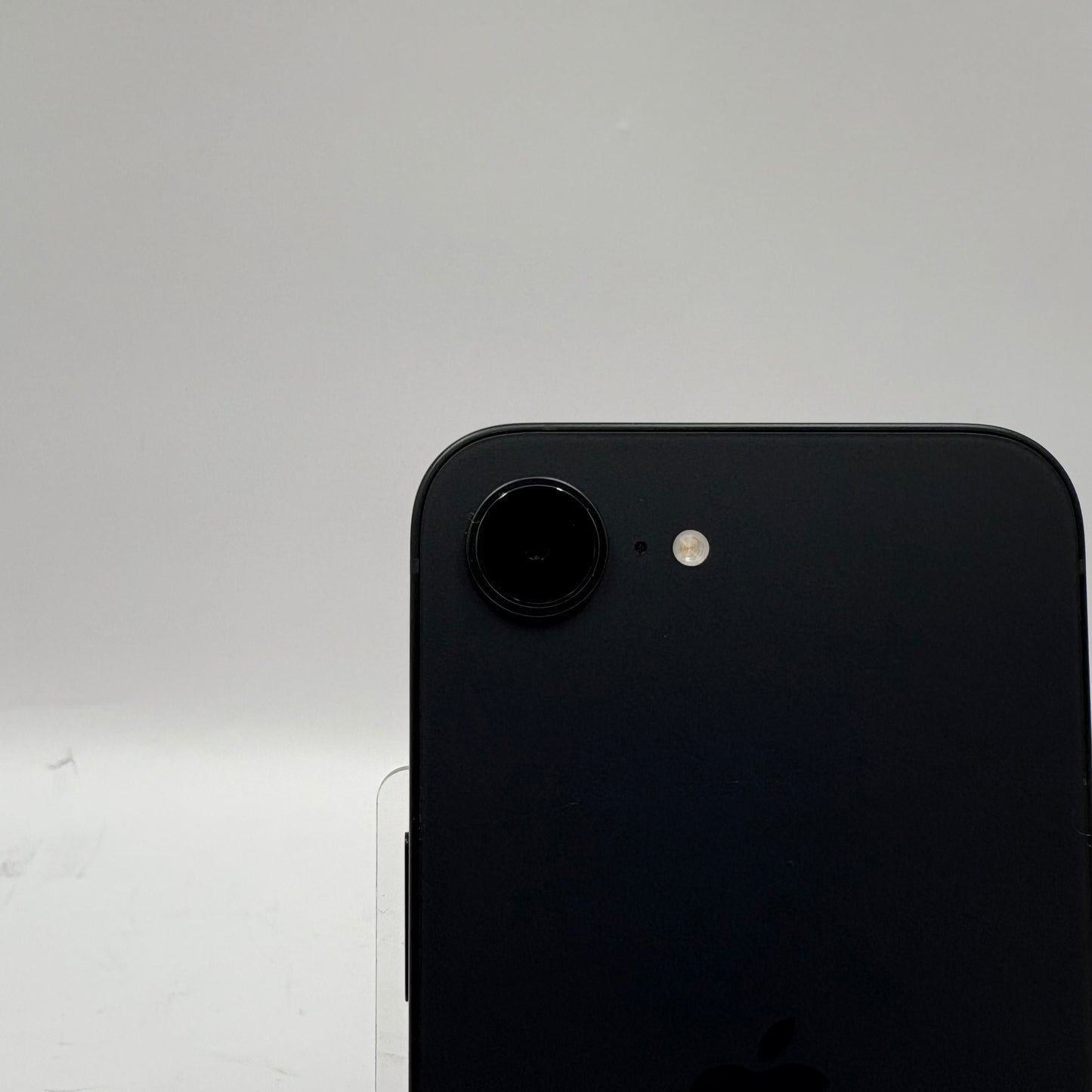 Unlocked Apple iPhone 16e 128GB Black MD0D4LL/A