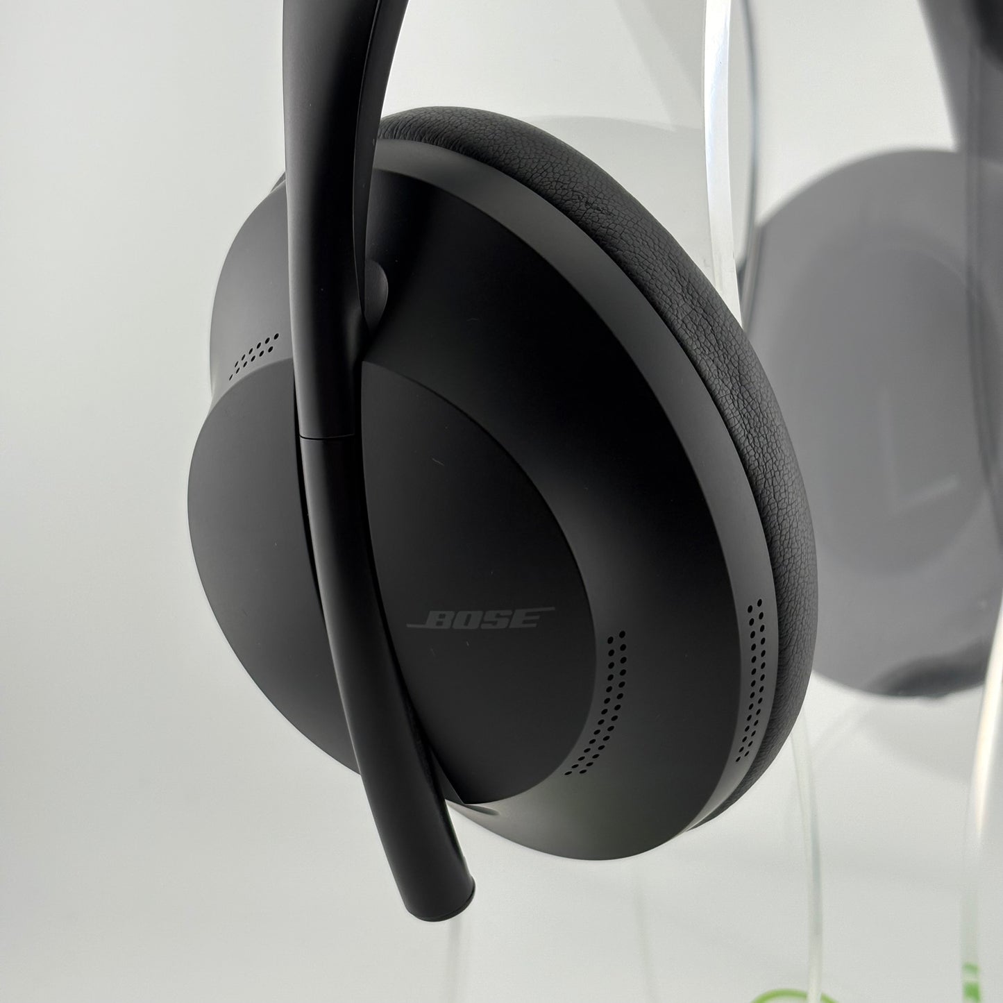 Bose Noise Cancelling Headphones 700 Over-Ear Bluetooth Headphones Black