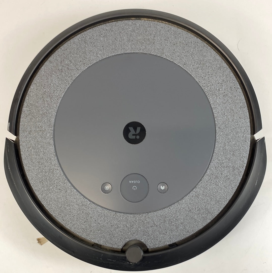 iRobot Roomba i3+ Robot Vacuum i3550 with Base and Replenishment kit