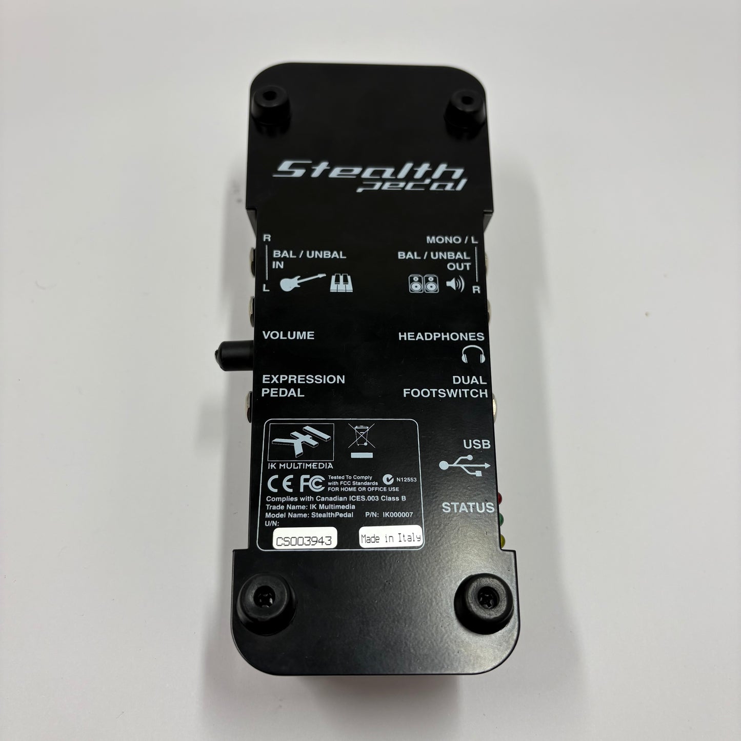 IK Multimedia StealthPedal Guitar Interface/Controller Pedal CS003943
