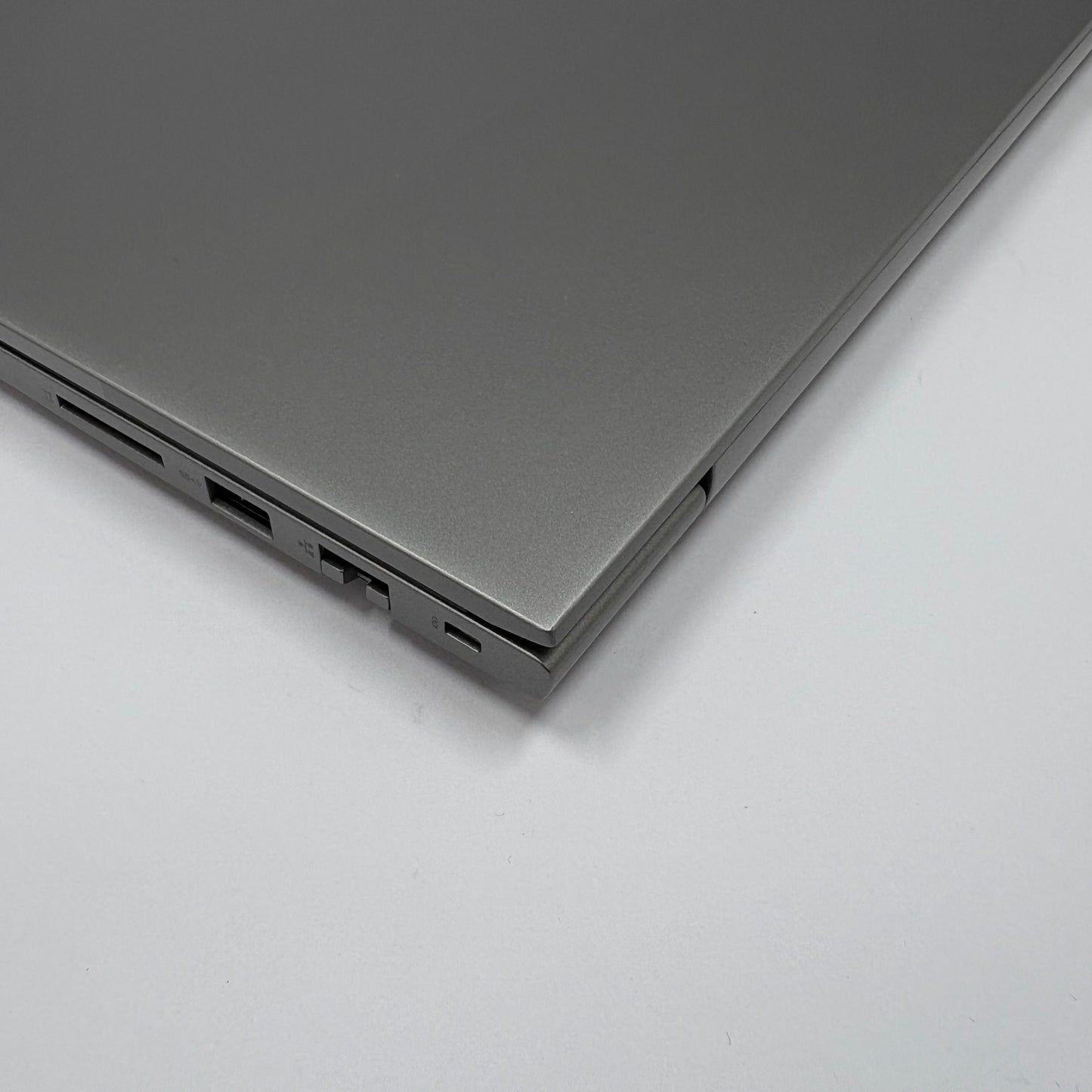 Lenovo ThinkBook 14 G4 21DH0015US 14" i5-1235U 1.3GHz 8GB RAM 256GB SSD