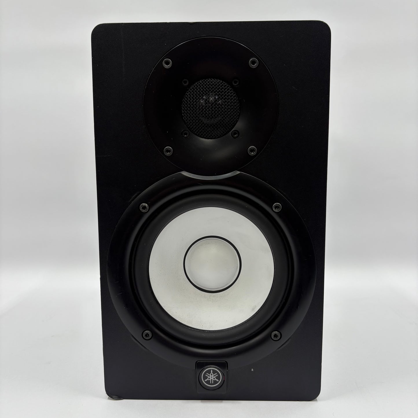 Yamaha HS5 Powered Studio Monitor Black Single Speaker