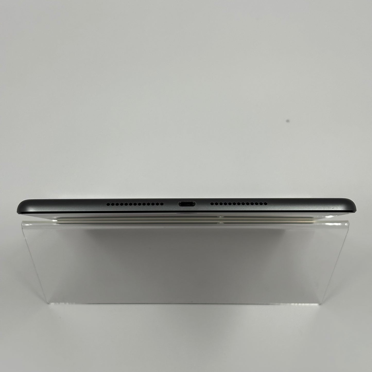 WiFi Only Apple iPad 9th Gen 64GB Space gray MK2K3LL/A
