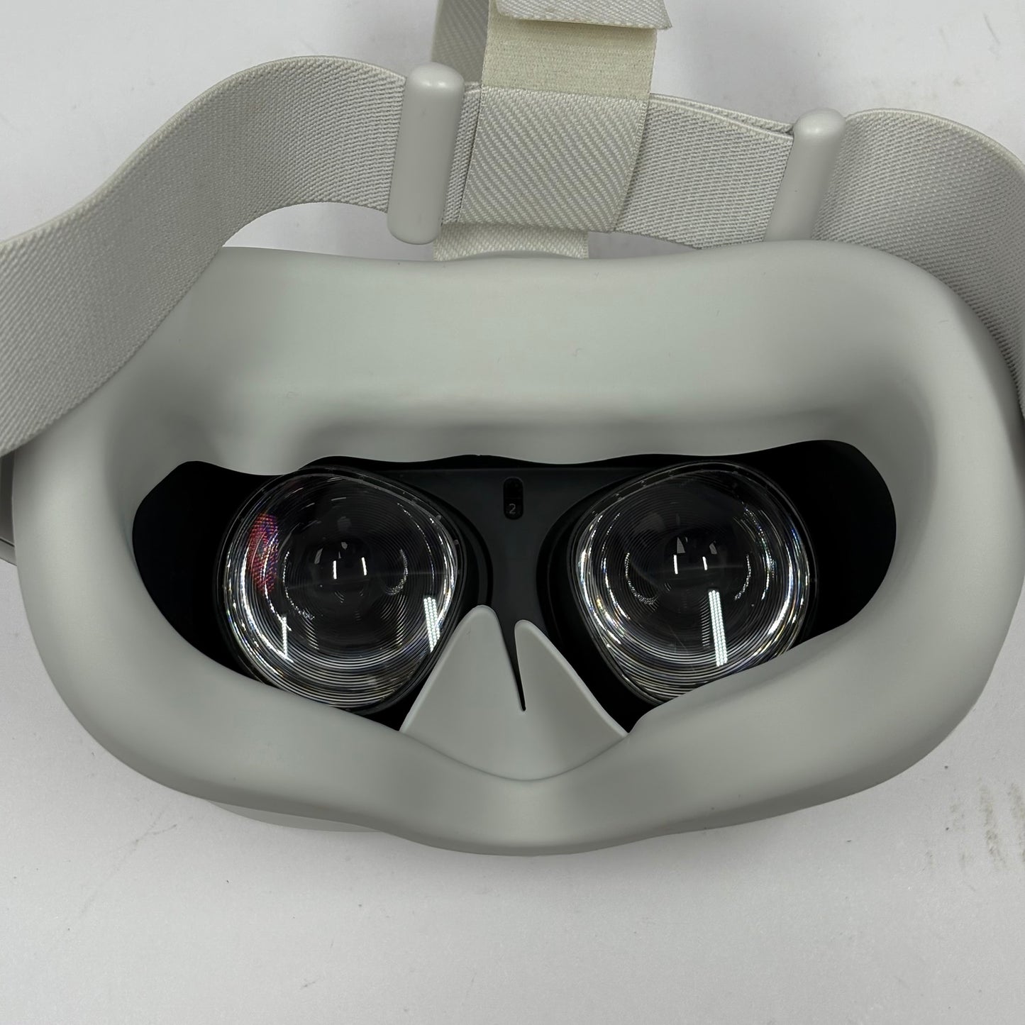 Oculus Quest 2 128GB Standalone All-in-One VR Headset KW49CM