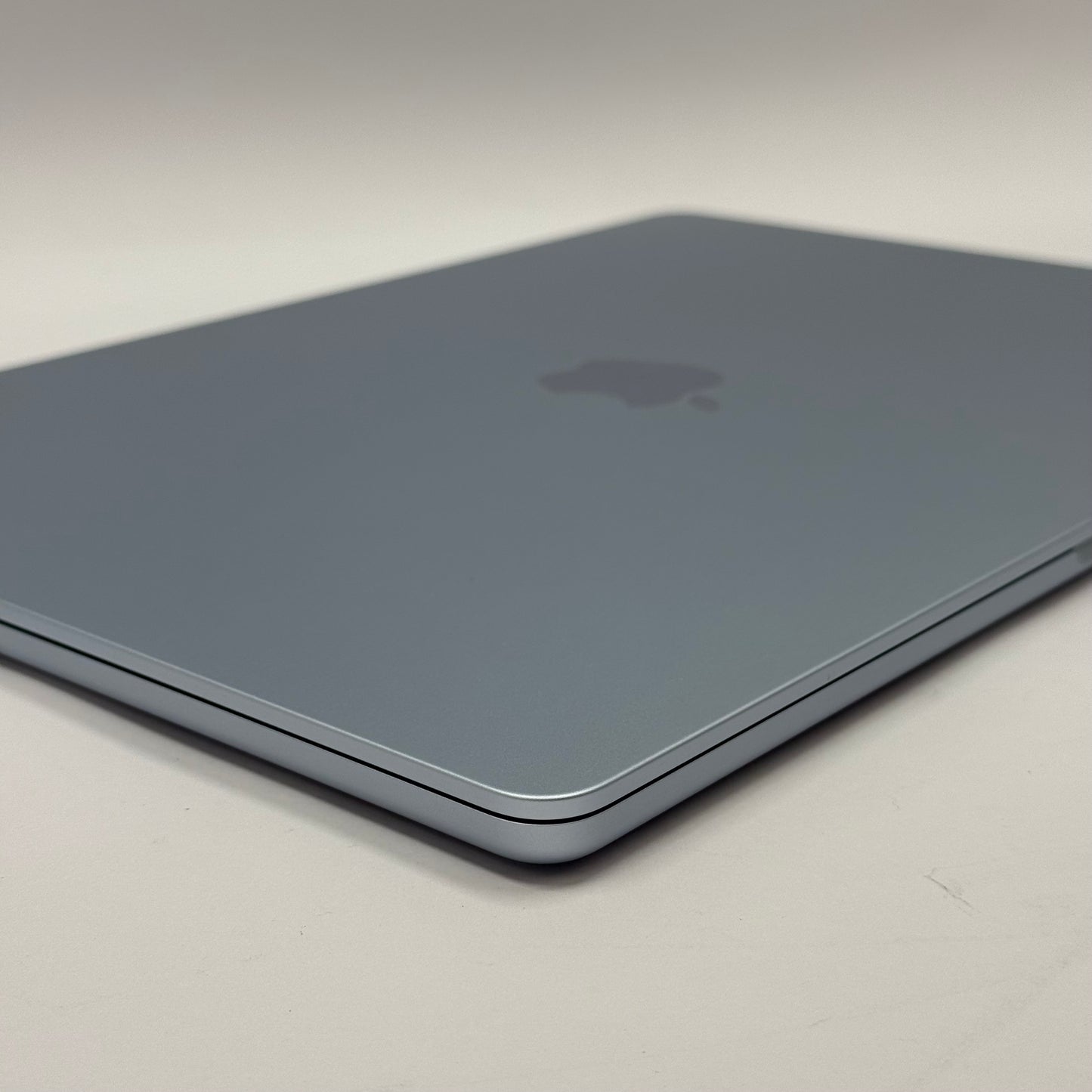 2025 Apple MacBook Air 15" M4 10C GPU 4.5GHz 24GB RAM 512GB SSD A3241